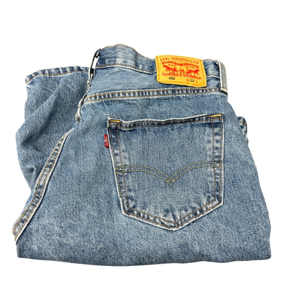 Levi's 469 Jean Shorts Mens 32 (32x11 ACTUAL) Loose Fit Blue Denim Jorts